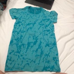 Lululemon swiftly top